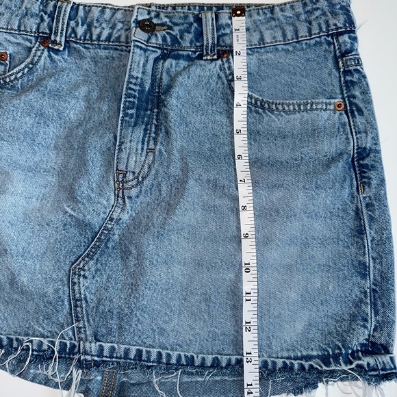 Divided Mini Jean Skirt Size 8 Y2K Medium Wash Frayed Hem Grunge 2000s Style - Picture 4 of 5